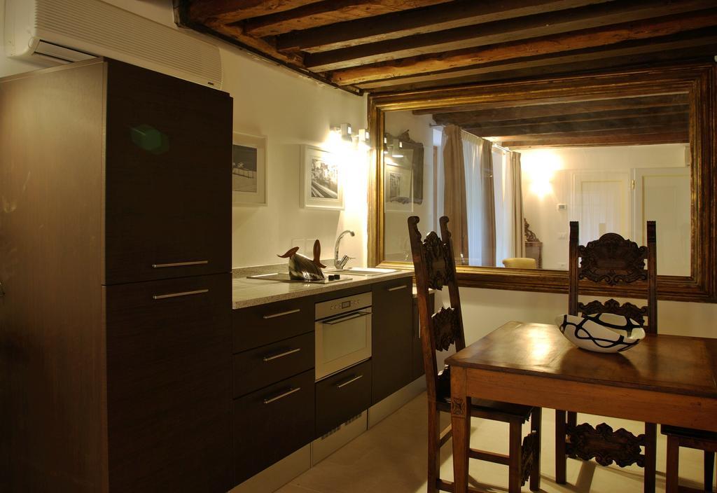 Appartamento Corte Bragadin Venetië Kamer foto